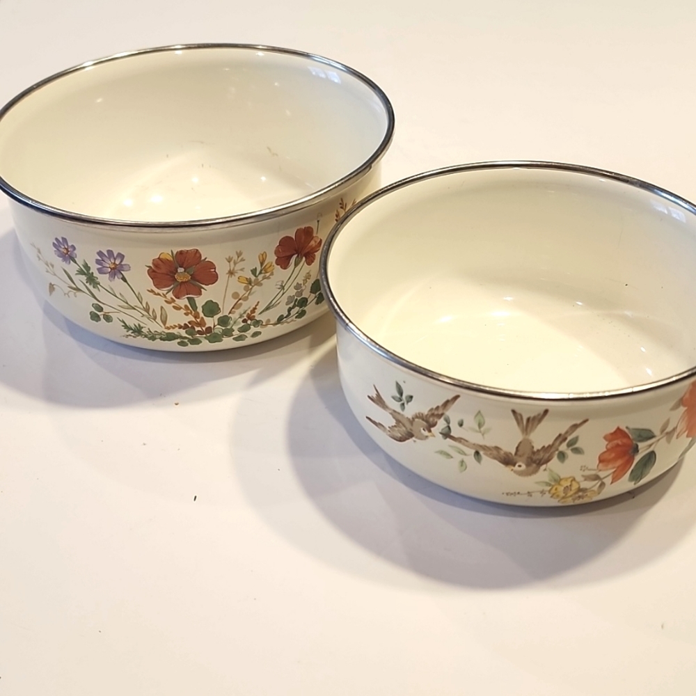 Lot of 2 Mikasa vintage enamel bowls